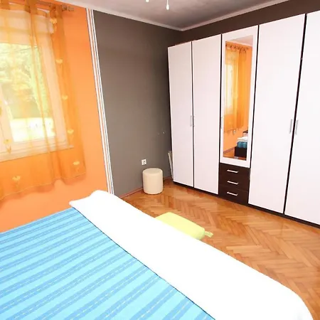 Un Chat Two-Bedroom Apartment Apartman *
