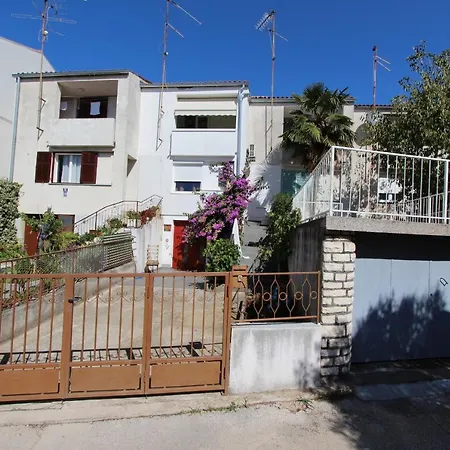Un Chat Two-Bedroom Apartment Rovinj