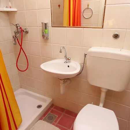 Apartman Un Chat Two-Bedroom Apartment